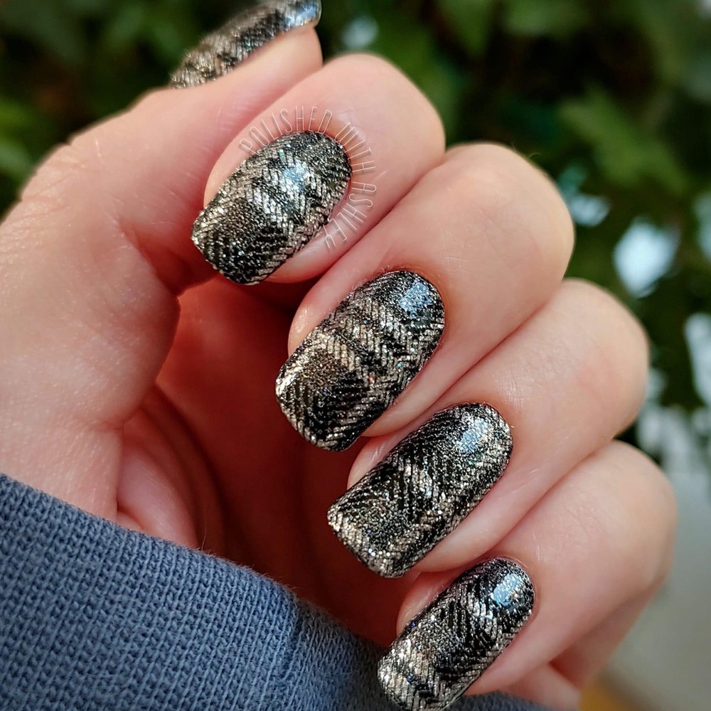 Color Street Plaid Reputation Dry Peel and Stick Nail Polish